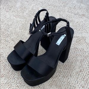 Black topshop platform heels size 38 (7.5)